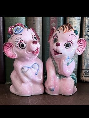 Vintage Pink Anthropomorphic Pig Salt & Pepper Shakers Japan 1950s Kitsch MCM
